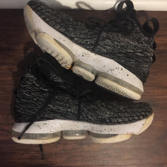 Nike lebron 15 Boys Sneakers Black & Taupe Size 5Y - Picture 7 of 8